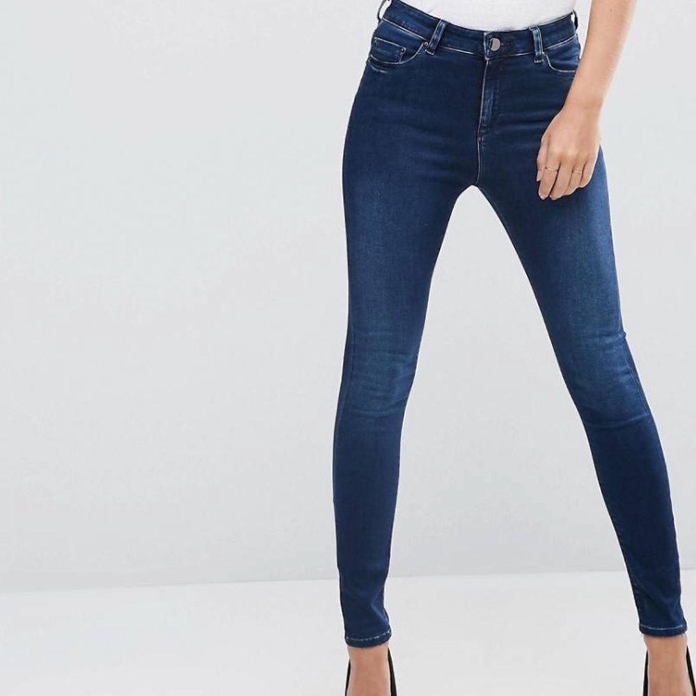 Asos Ridley skinny jeans 36”30 in blue wash. US 16